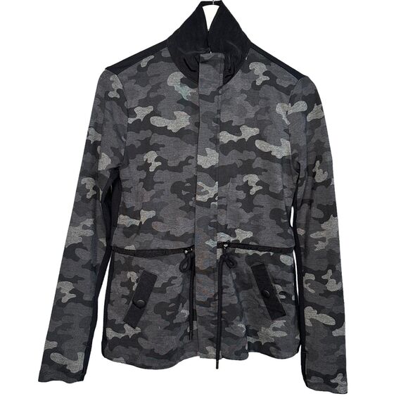 CAbi 3911 ATC Jacket Black Camo Cinch Drawstring Waist Full Zip Pockets - Picture 1 of 14